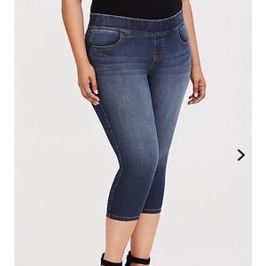 Torrid Crop Jean